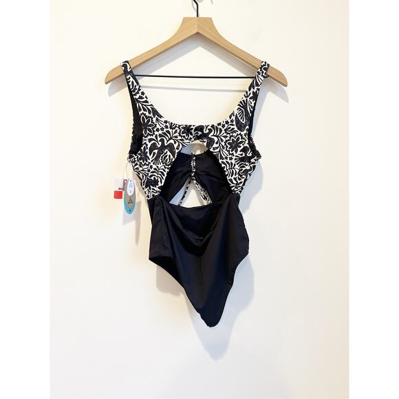 NWT prAna Women's Ruby Beach One Piece Swimsuit Small Black White - Picture 2 of 7